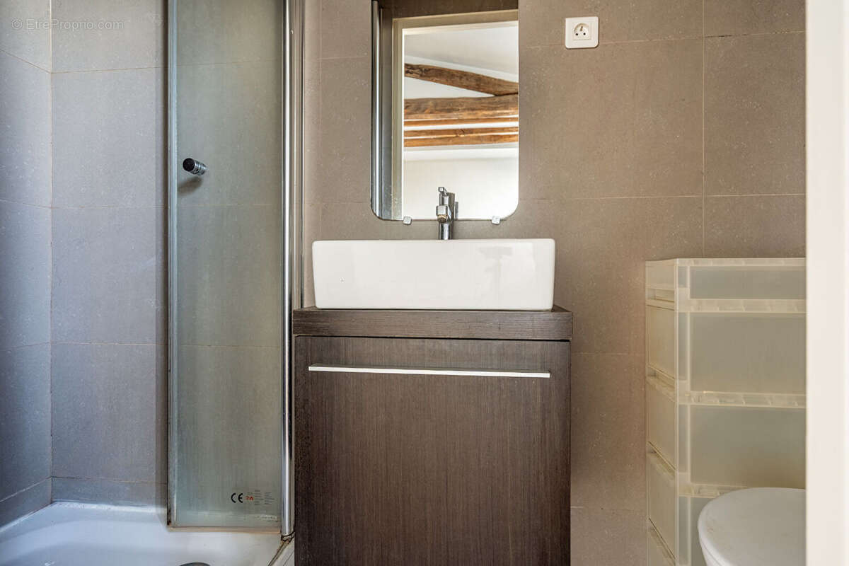 Appartement à PARIS-11E