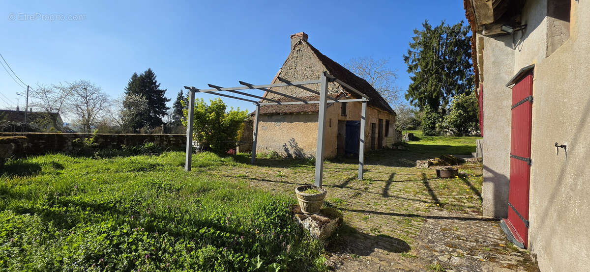 Maison à CHAMPALLEMENT