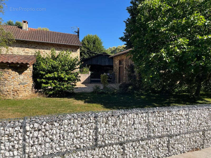 Maison à BUSSIERE-GALANT