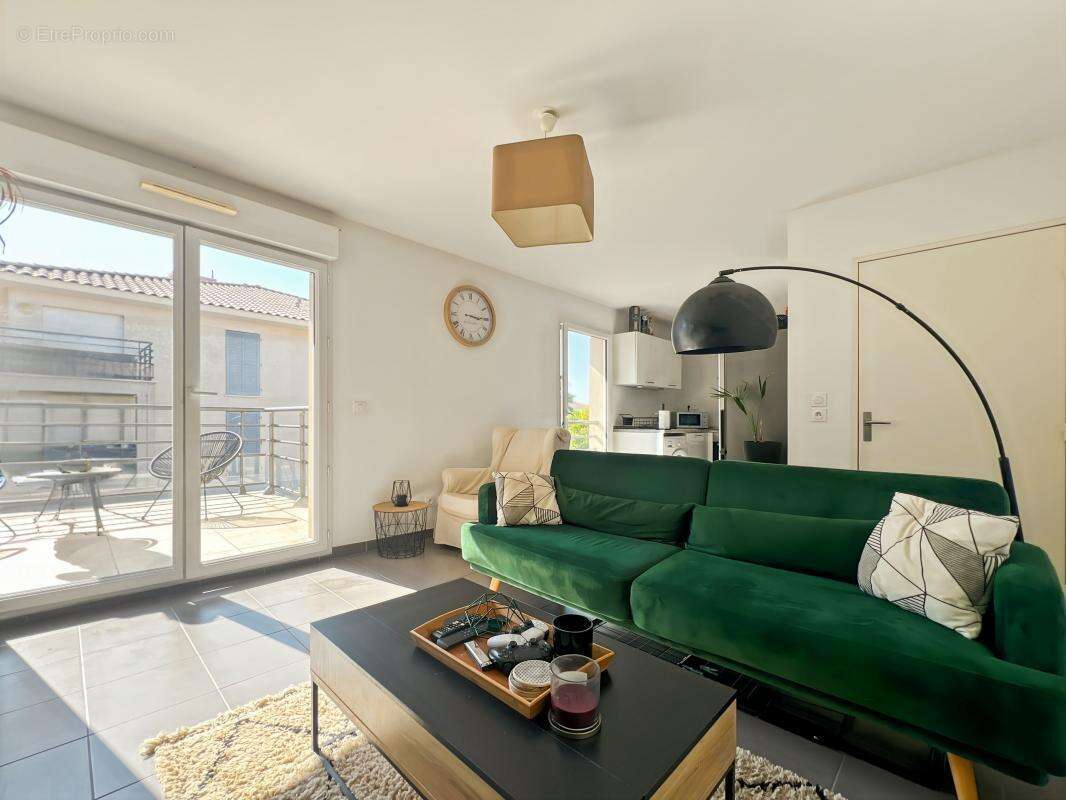 Appartement à ROQUEBRUNE-SUR-ARGENS