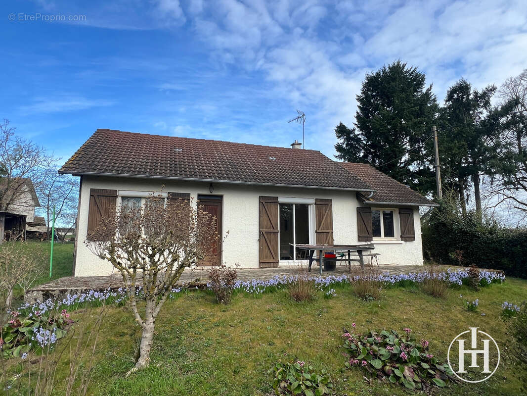 Maison à LURCY-LEVIS