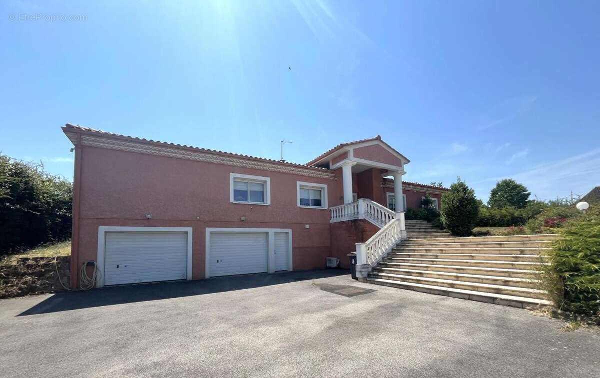 Maison 760 m² à Albi  - photo 20