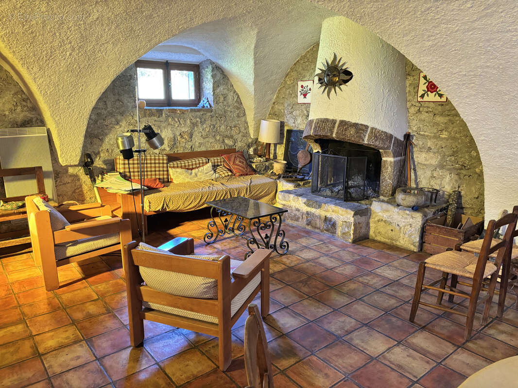 Maison à LA ROCHE-DES-ARNAUDS