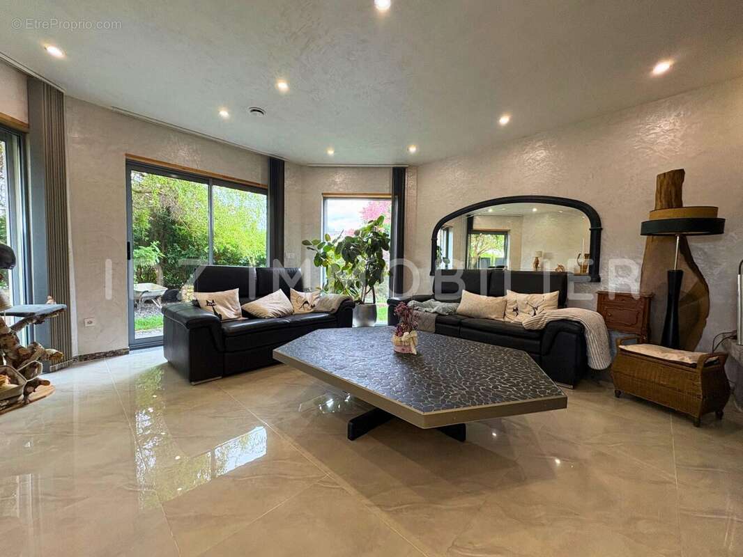 Maison 190 m² à Hagenthal-Le-Haut  - photo 3