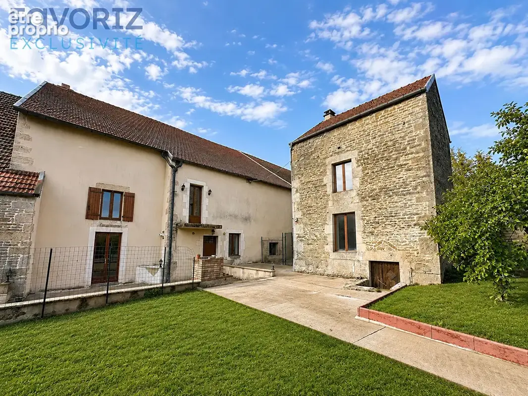 Maison à NOIDANT-LE-ROCHEUX
