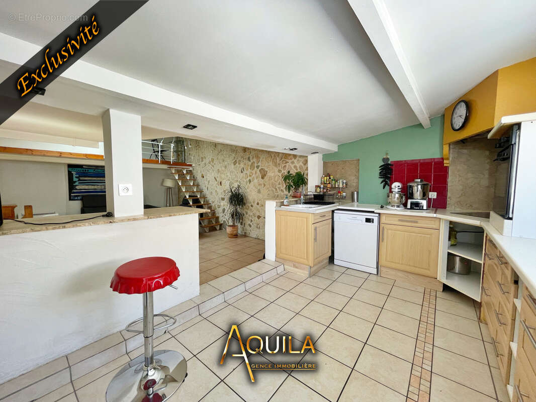 Maison coeur de village avec terrasse - photo 4