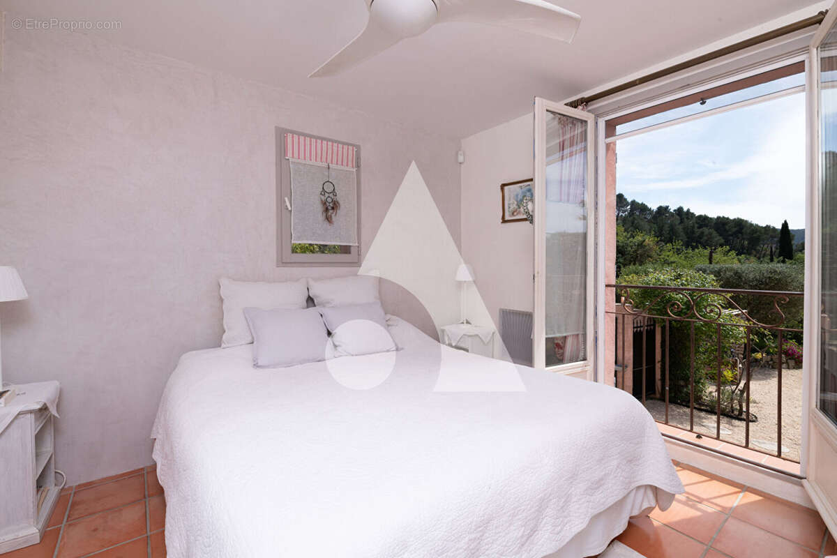 Maison à CUGES-LES-PINS