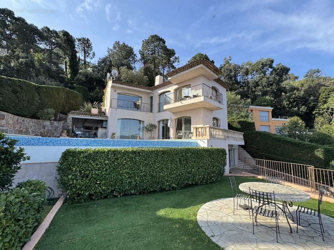 Maison à THEOULE-SUR-MER