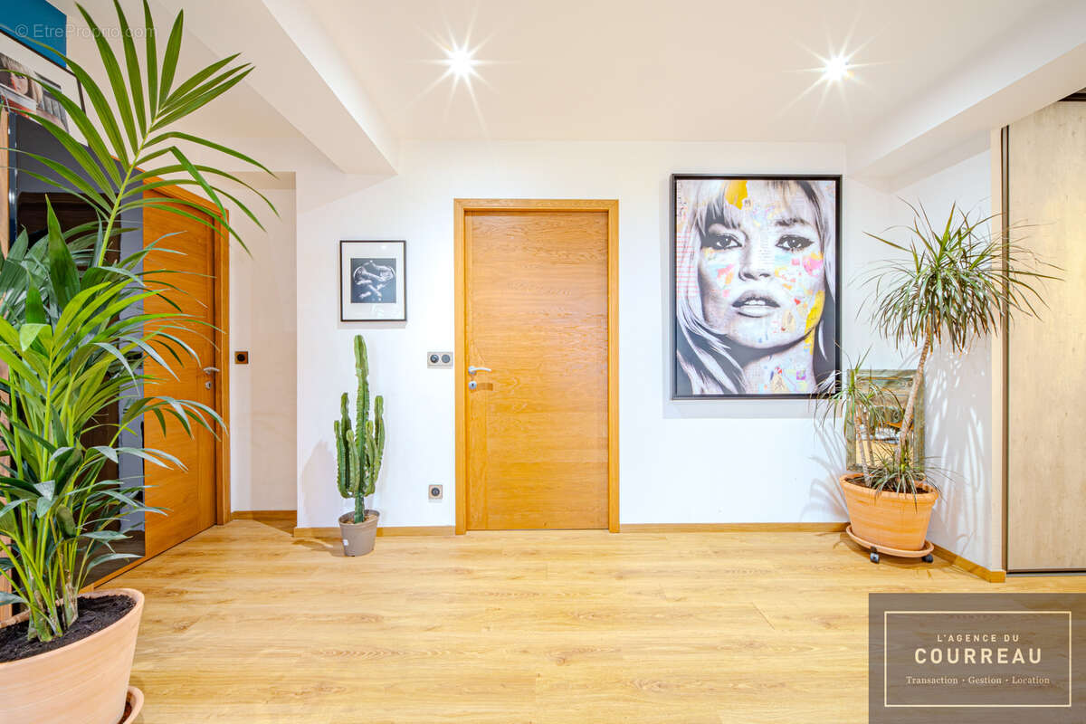 Exceptionnel 3 Pièces de 103 m2 avec balcon. - photo 13