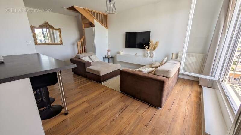 Appartement à LA TOUR-DU-PIN
