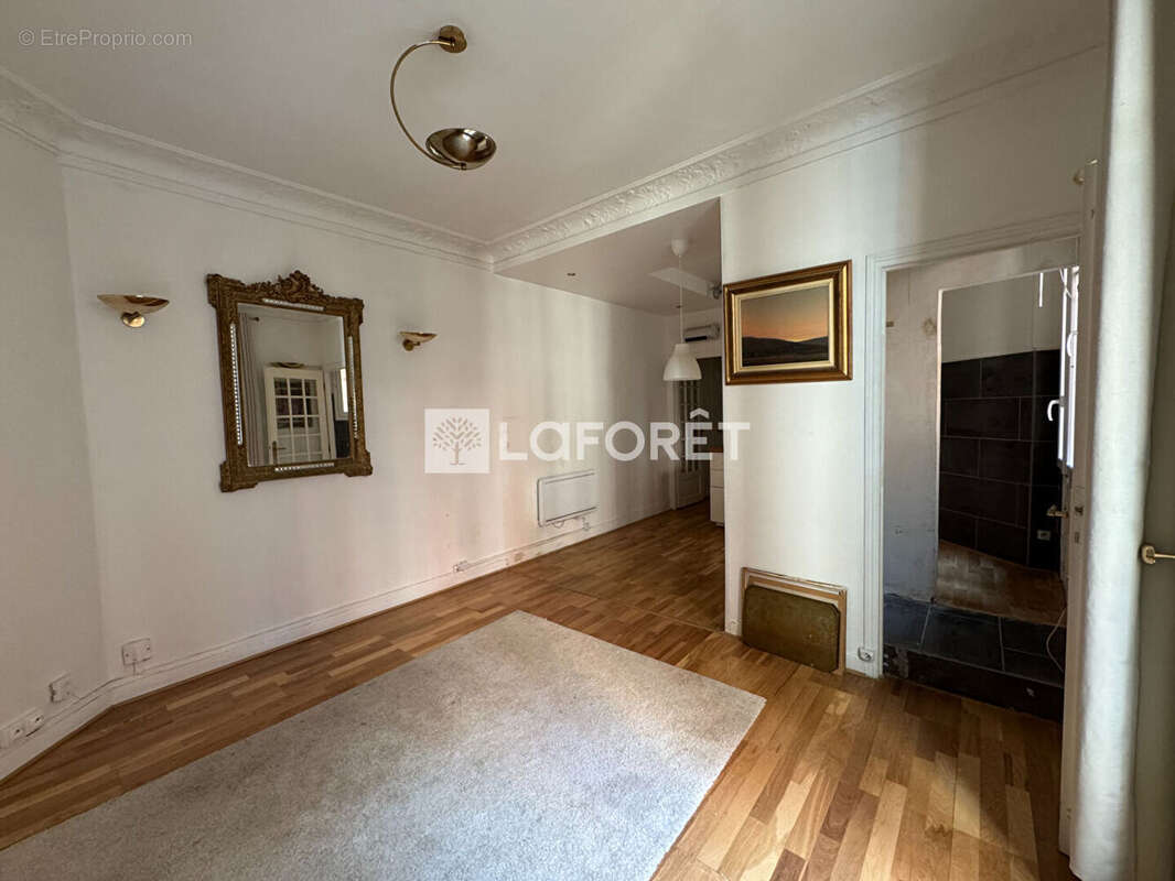Appartement à PARIS-18E