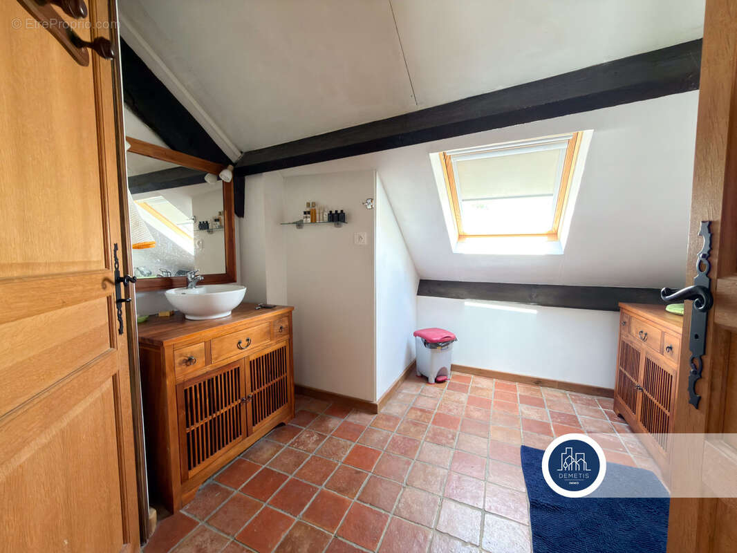 Propriété de caractère avec trois habitations, piscine et dépendances - photo 17