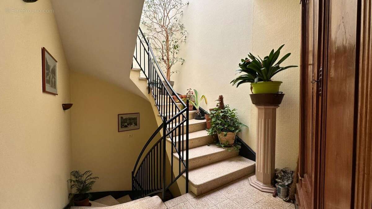 Maison à CASSAGNES-BEGONHES