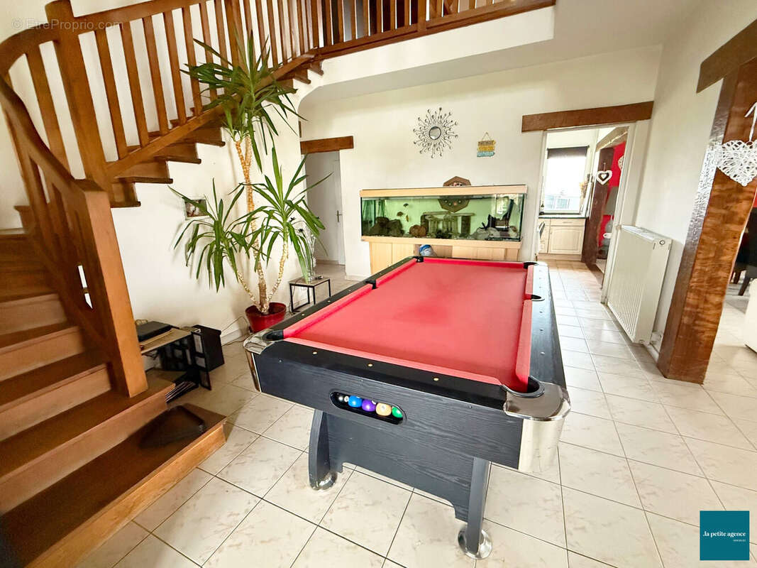 Maison à COURVAUDON