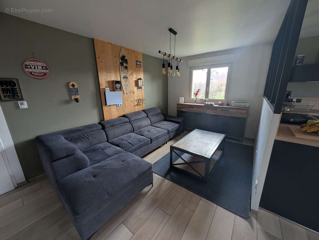 Maison à ESSERVAL-TARTRE