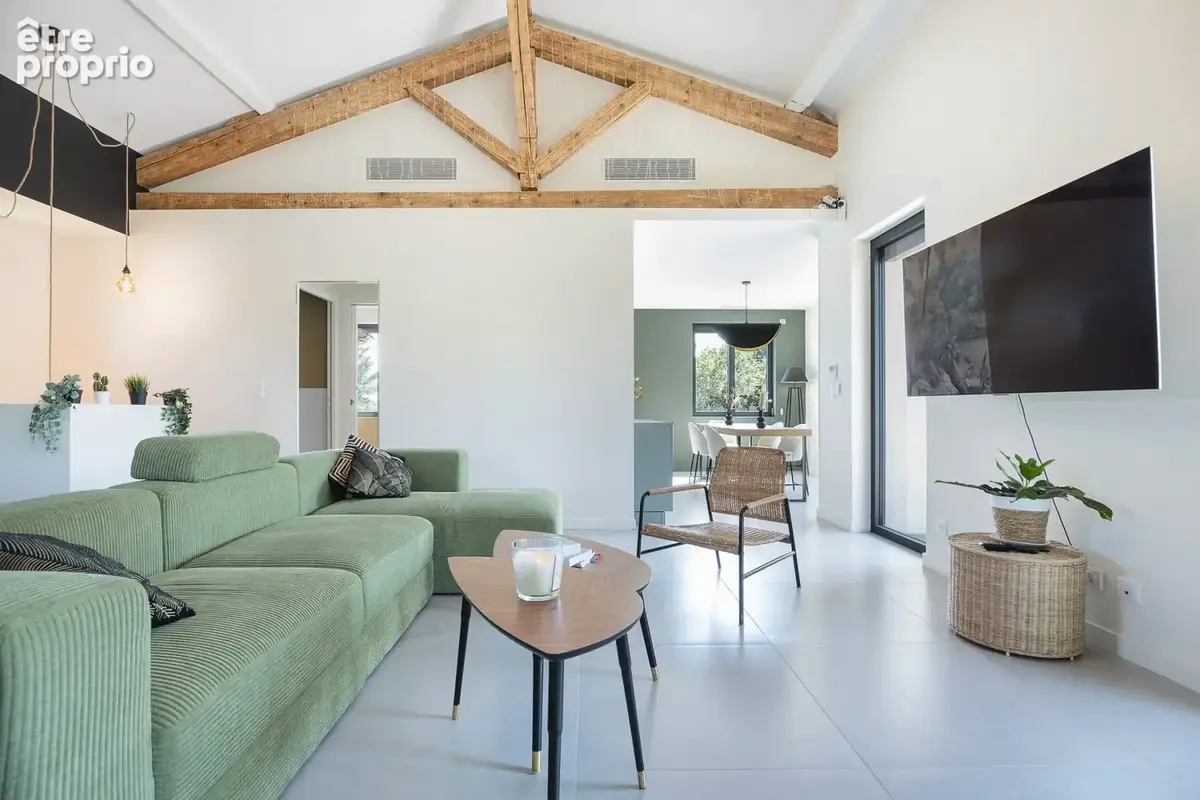 Maison 175 m² à Saint-Genis-Les-Ollieres  - photo 8