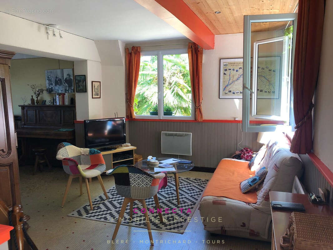 Maison à AZAY-SUR-CHER