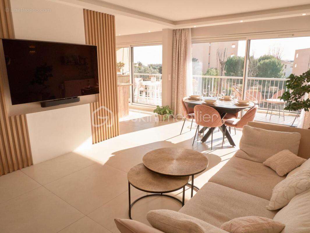 Saint Laurent du Var - Magnifique appartement 4 pièces de 76 m2 rénové - photo 2