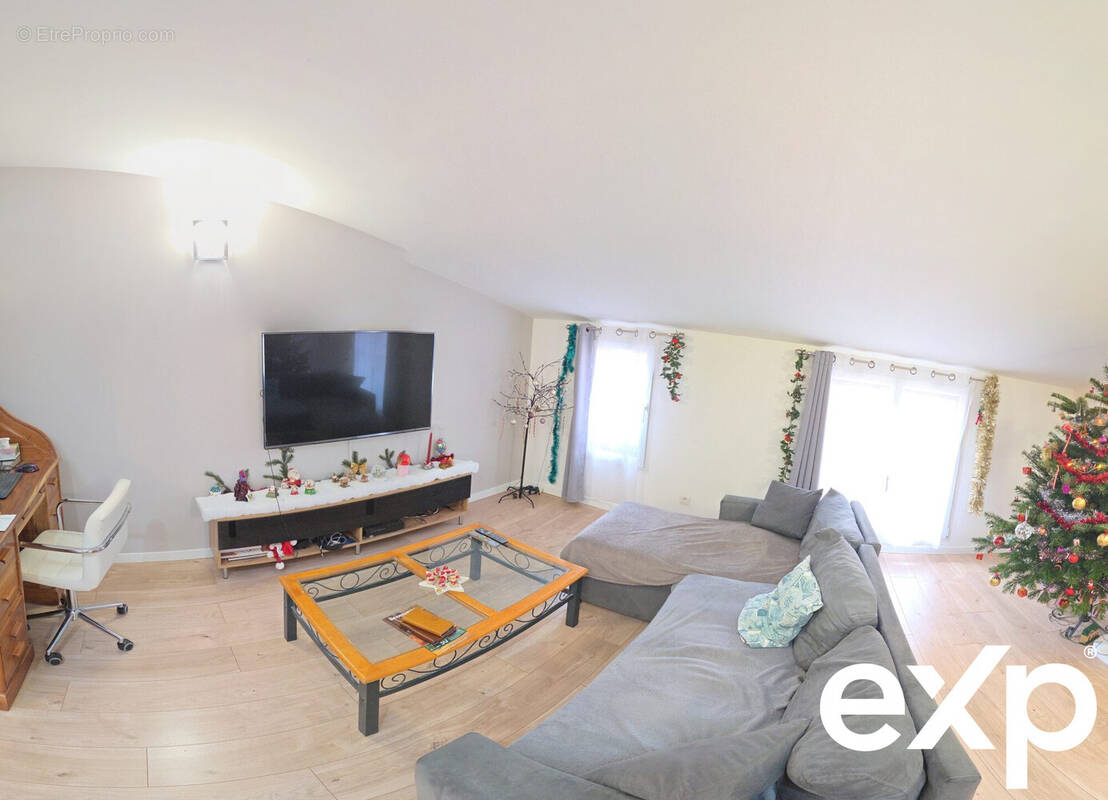 Maison à SOLLIES-PONT