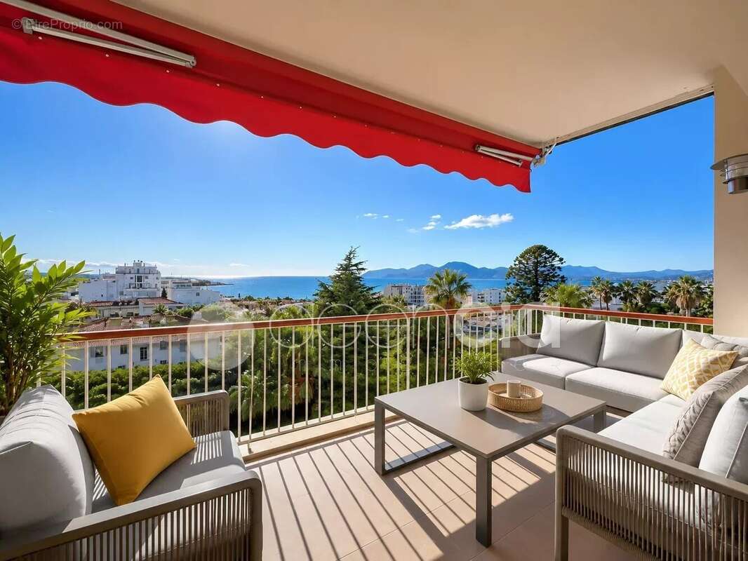 Cannes basse californie  vue mer  t3 de 70 m²  sud  cave  box garage xl en supplément - photo 2