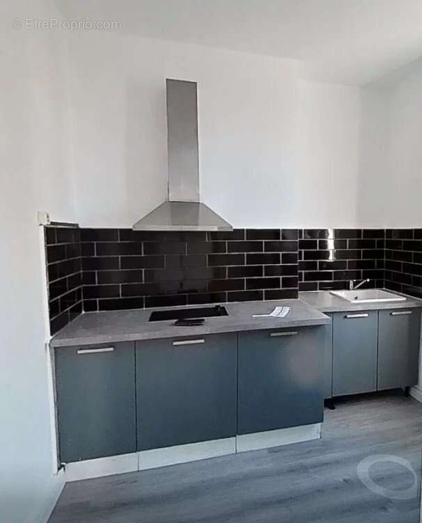 Appartement à MARSEILLE-3E