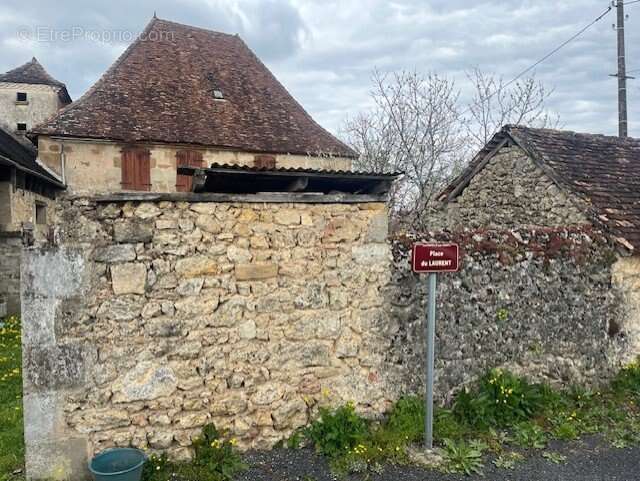 Maison à LA CHAPELLE-AUX-SAINTS