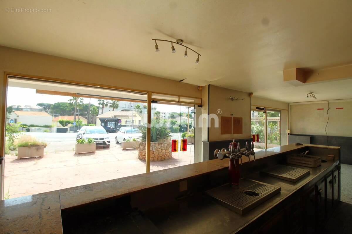 Commerce à SAINT-RAPHAEL