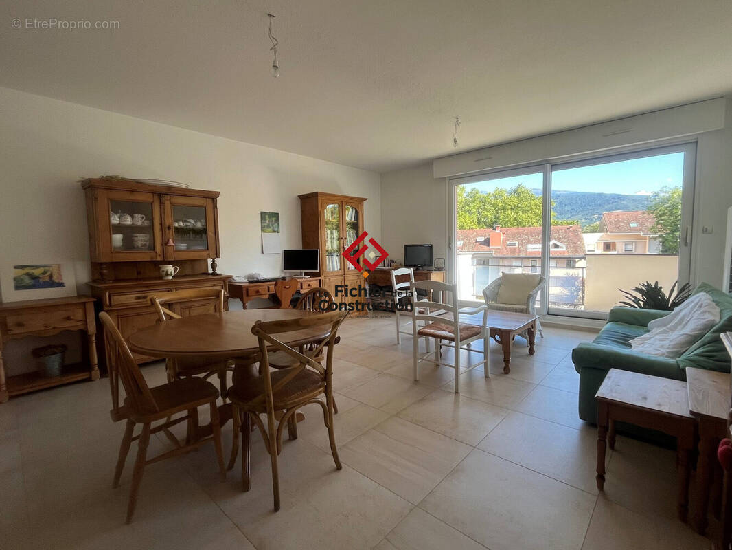Appartement à MEYLAN
