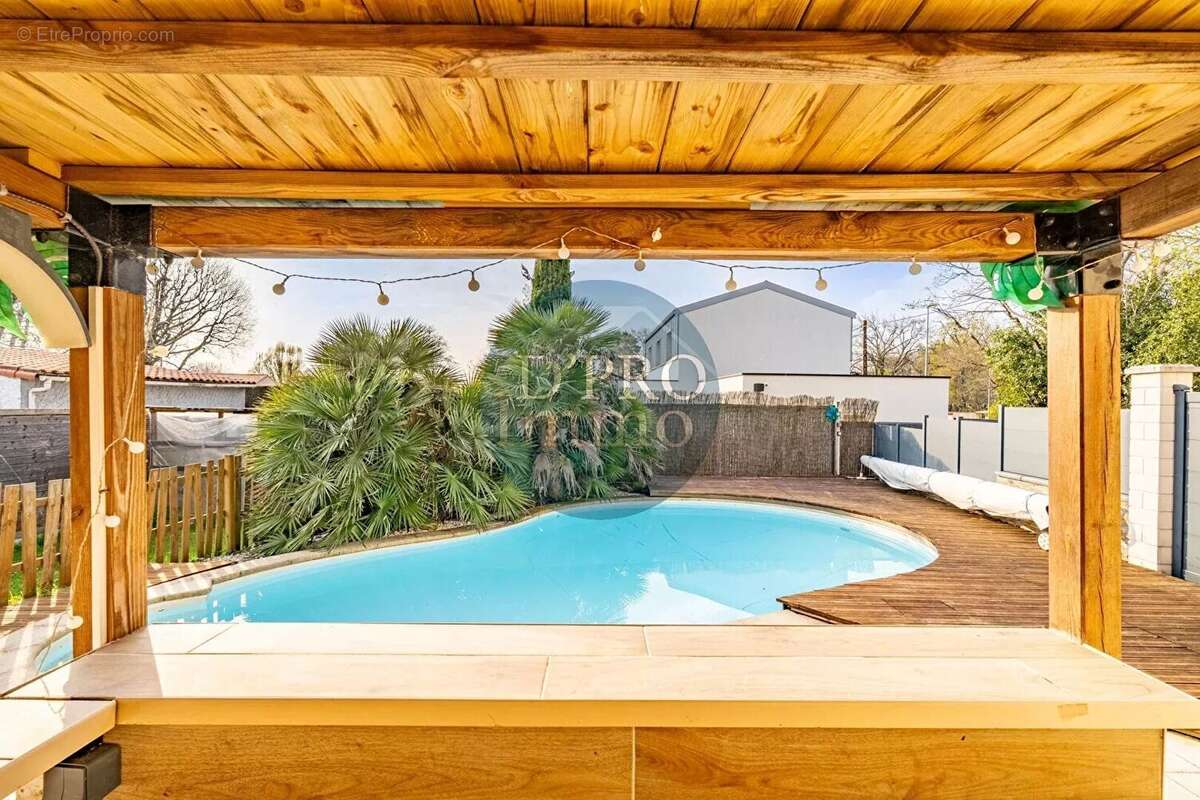 Maison rénovée avec piscine - 142 m² - Suite parentale - Vertou Portereau - photo 15