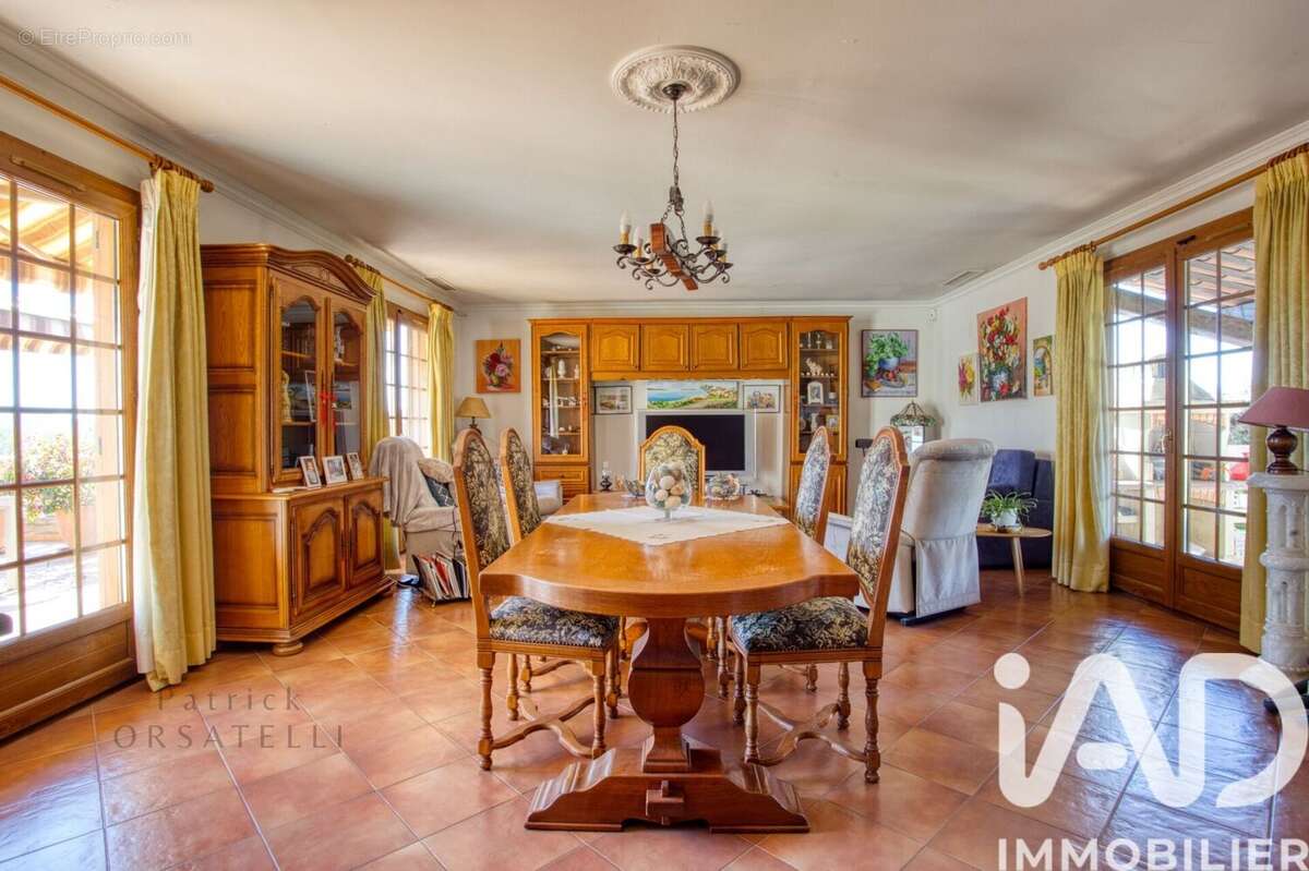 Photo 8 - Maison à FREJUS