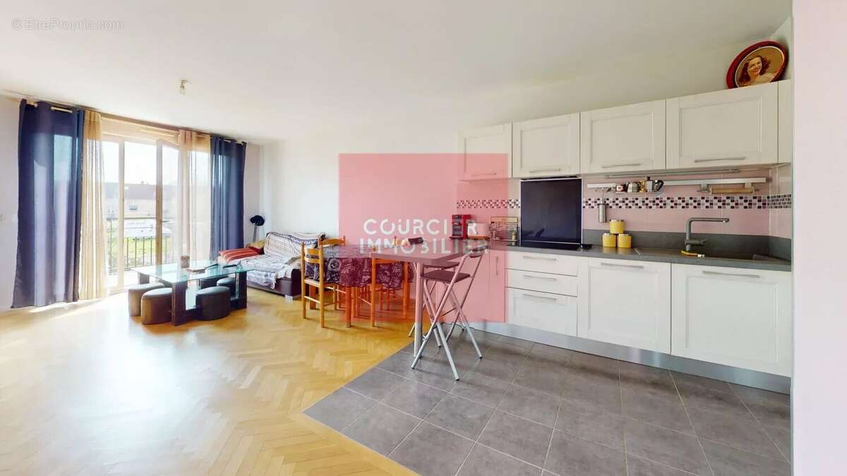 Appartement à LE MESNIL-SAINT-DENIS
