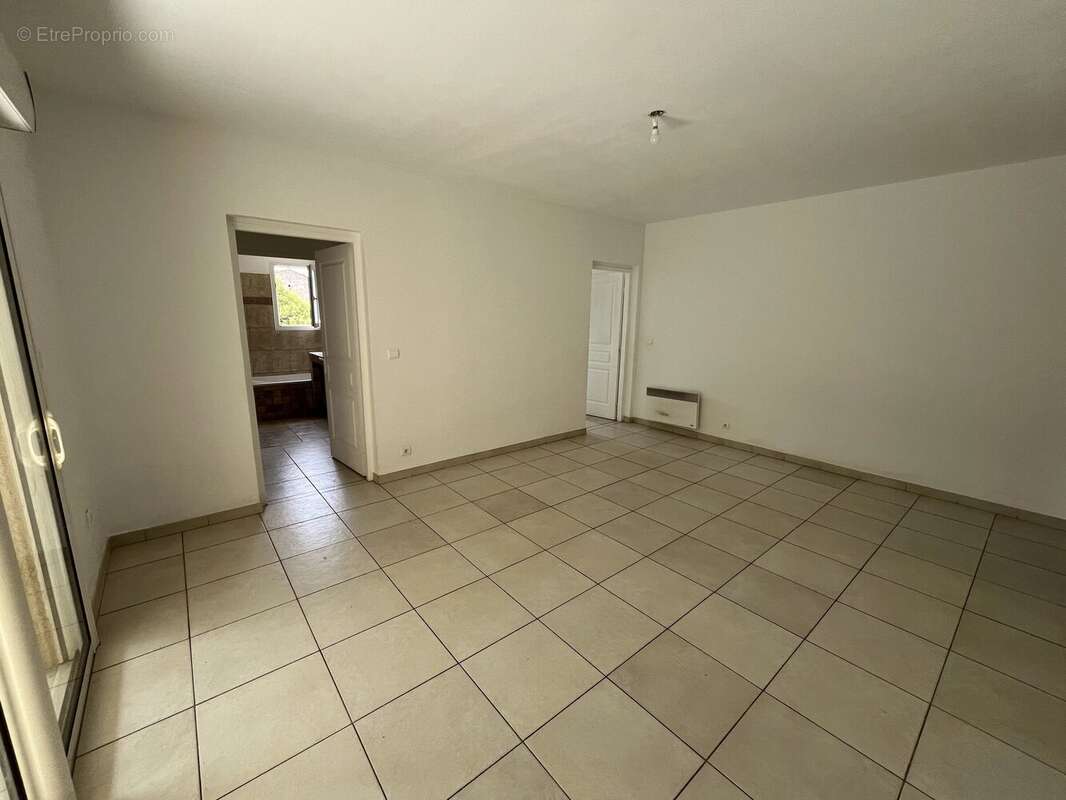 Appartement Type 4 Coeur de LUCCIANA - 95 m² - photo 4