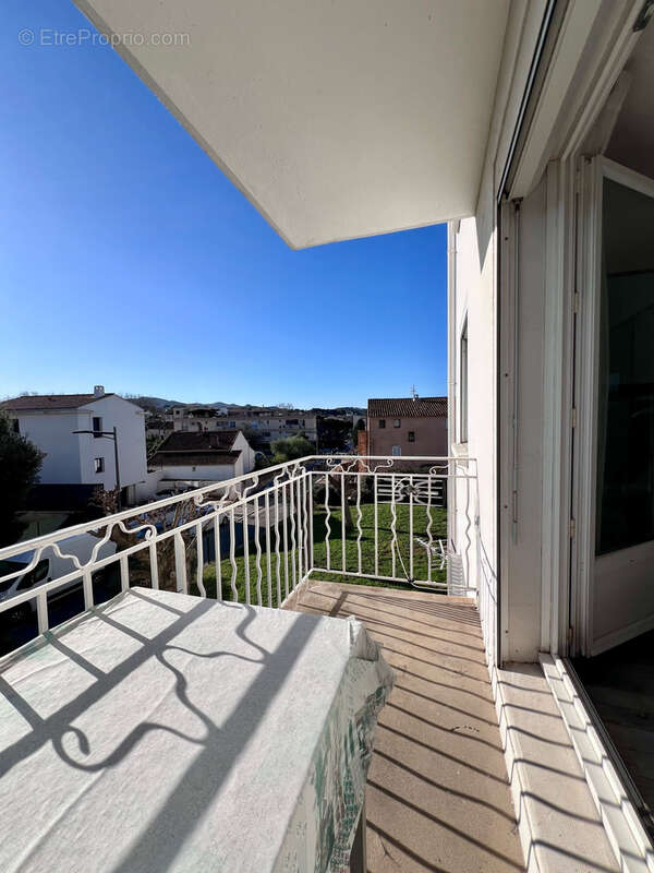 Appartement à SIX-FOURS-LES-PLAGES