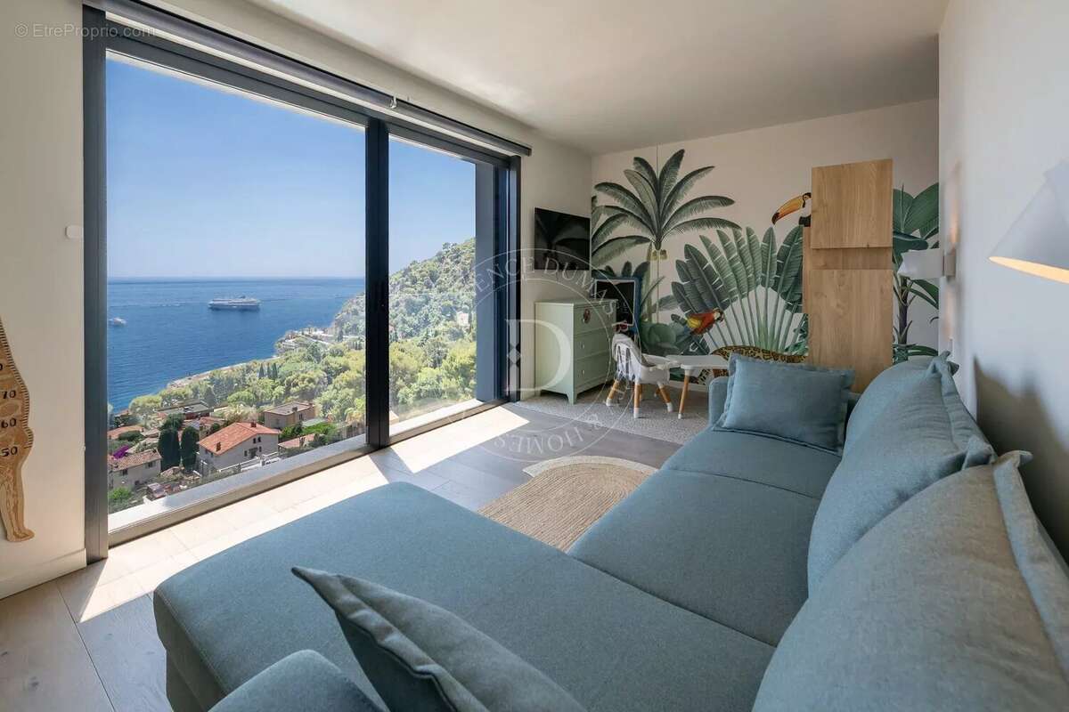 Maison à EZE