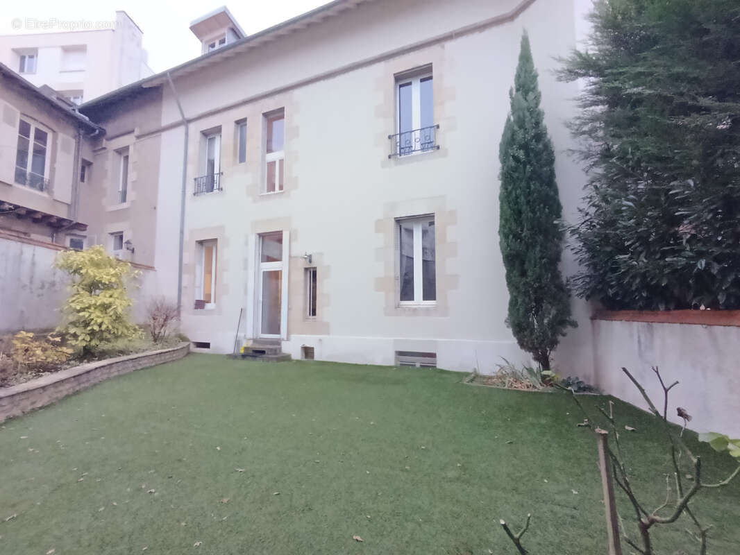 Maison bourgeoise avec extérieur et garage - photo 16