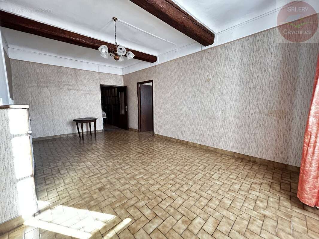 Appartement à LASALLE