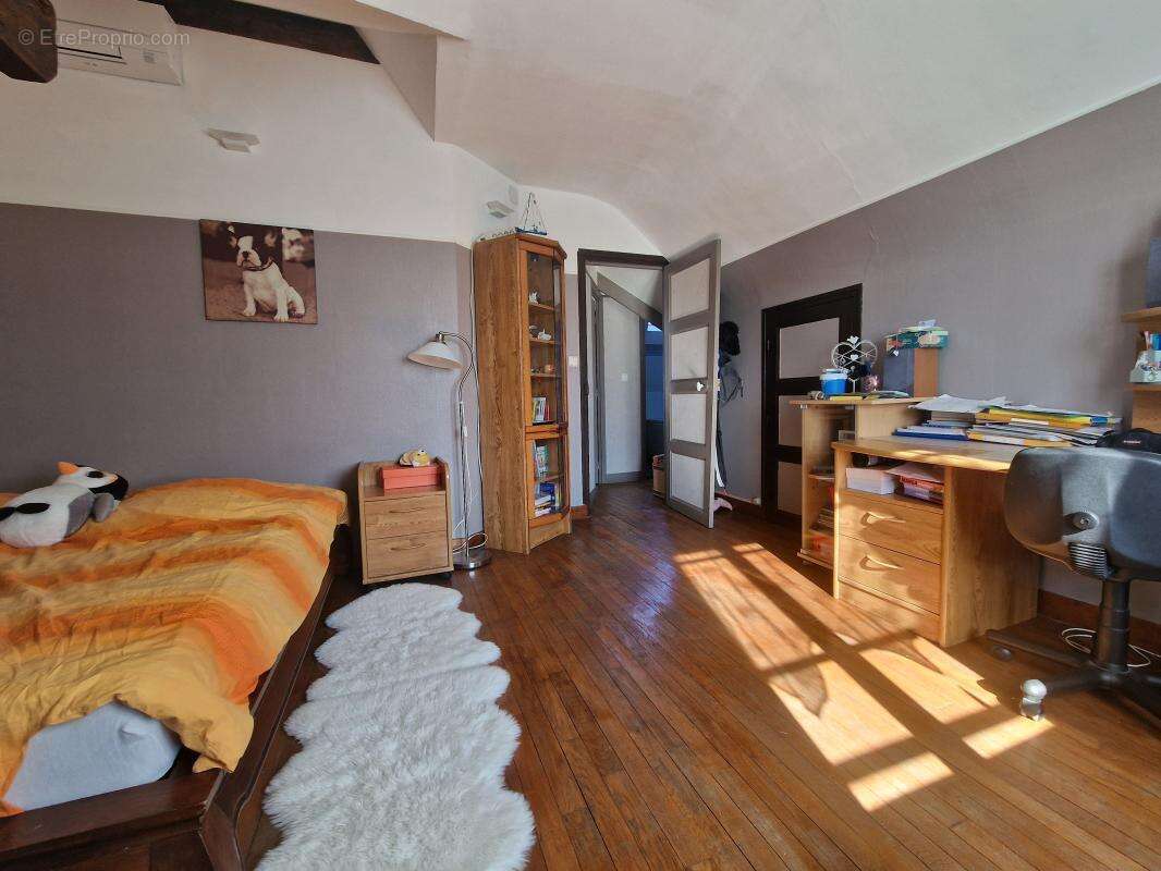 Maison à VAIRES-SUR-MARNE