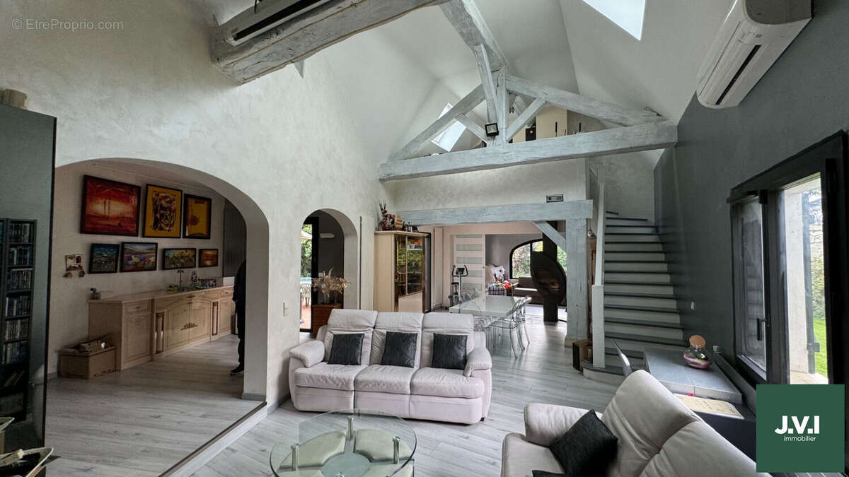 Maison à MONTMORENCY