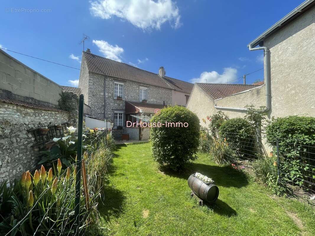 Maison à GUERNES
