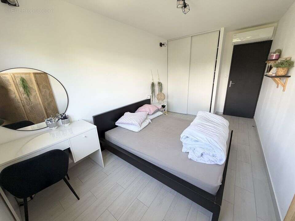 Appartement T3 a vendre - balcon - piscine - climatisation - - Appartement à MARSEILLE-13E