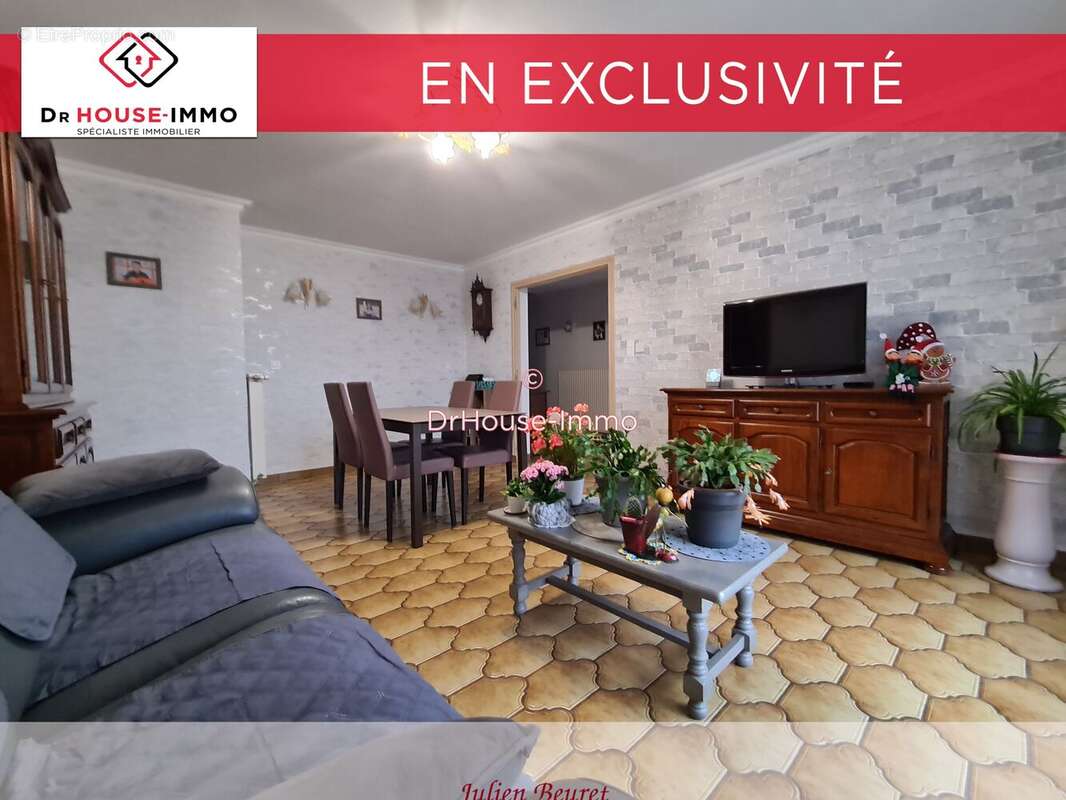 Maison 112 m² à Uzelle  - photo 20