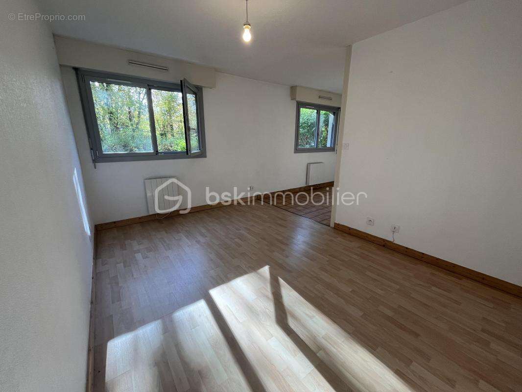 Appartement à MEYLAN
