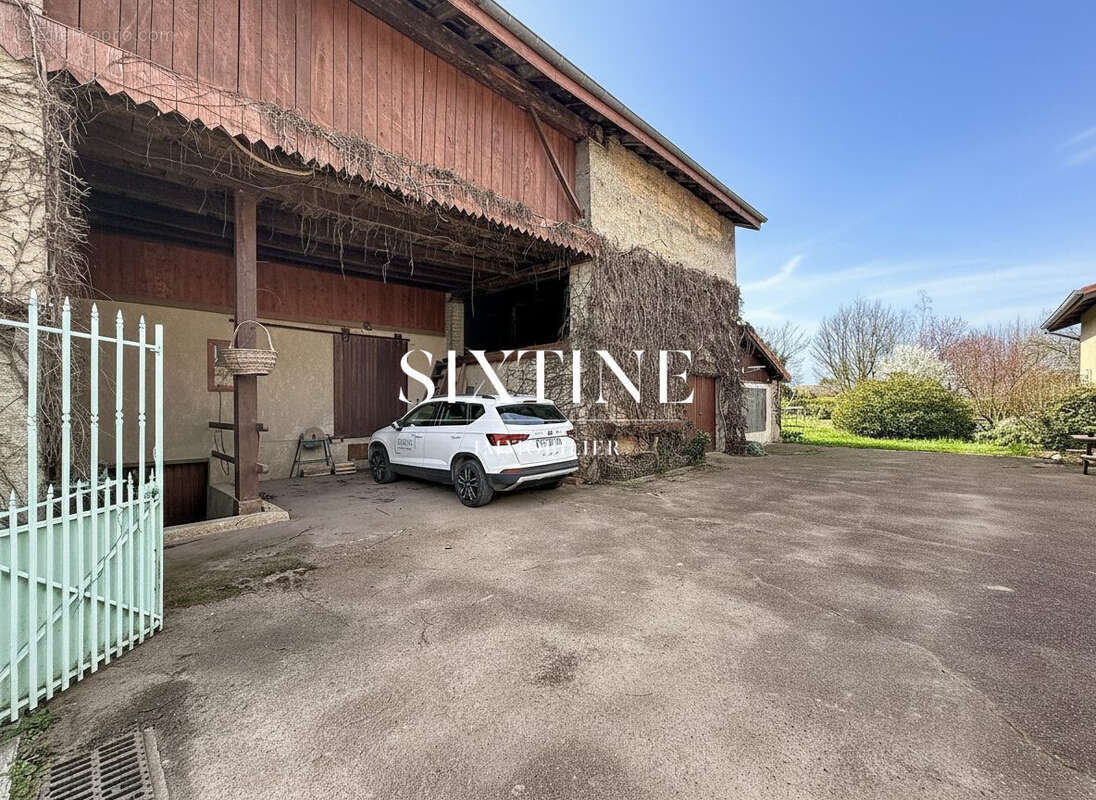 Maison à SAINT-SORLIN-EN-VALLOIRE