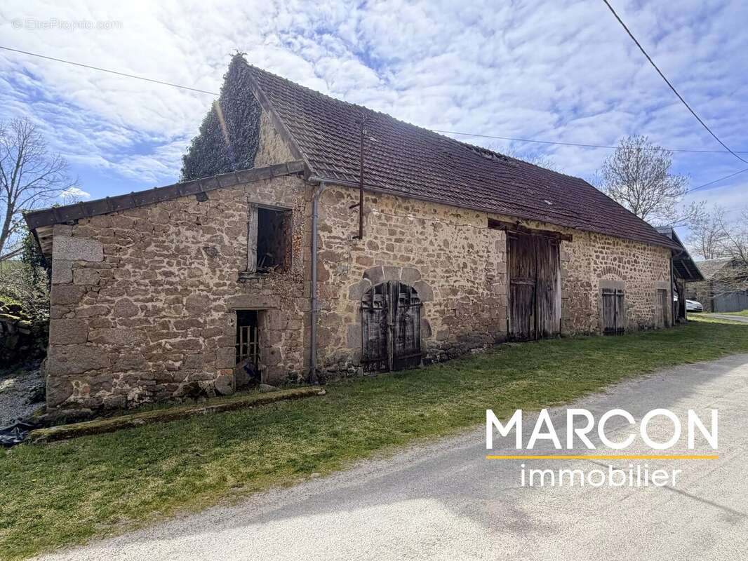 Maison à SAINTE-FEYRE