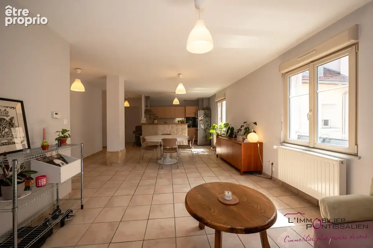 Appartement centre village MOUTHE - photo 4