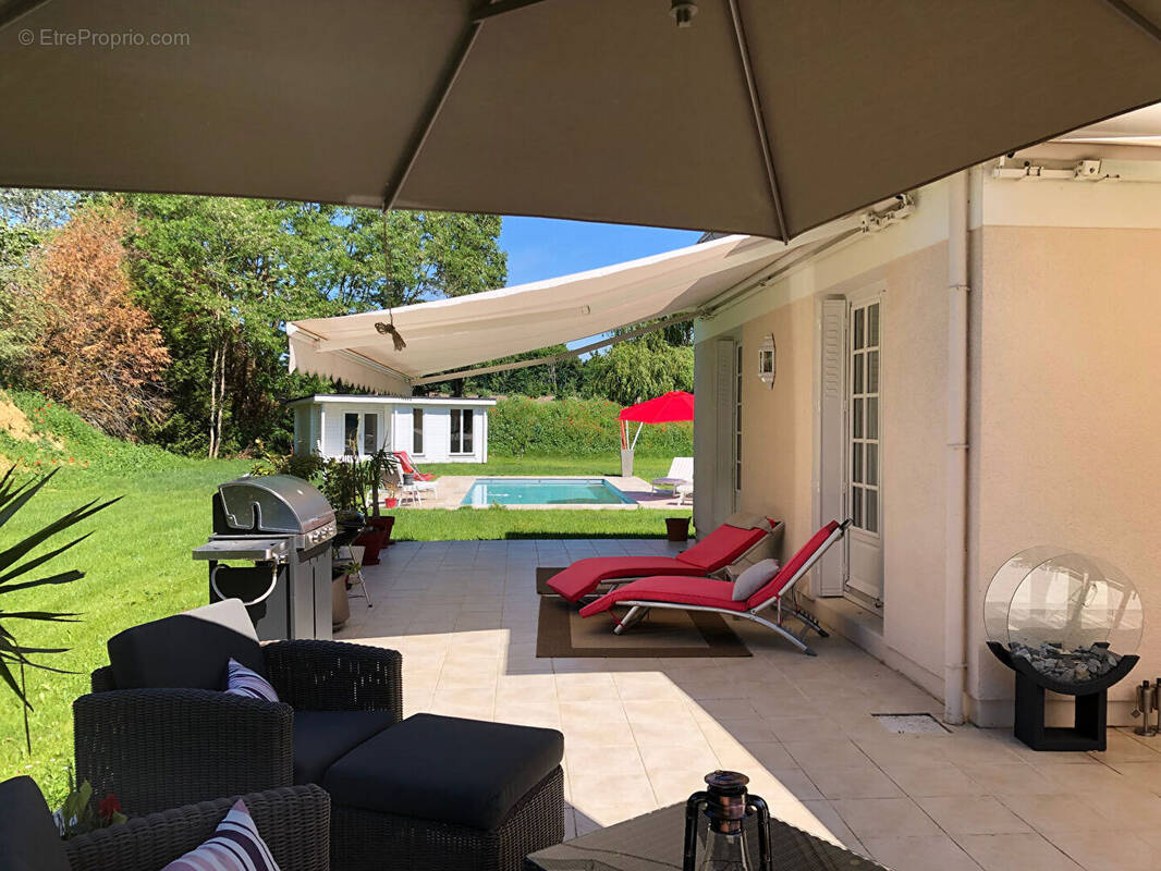 Maison à SAINT-NOM-LA-BRETECHE