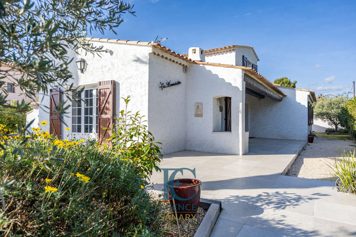 Maison à SAINT-CYR-SUR-MER