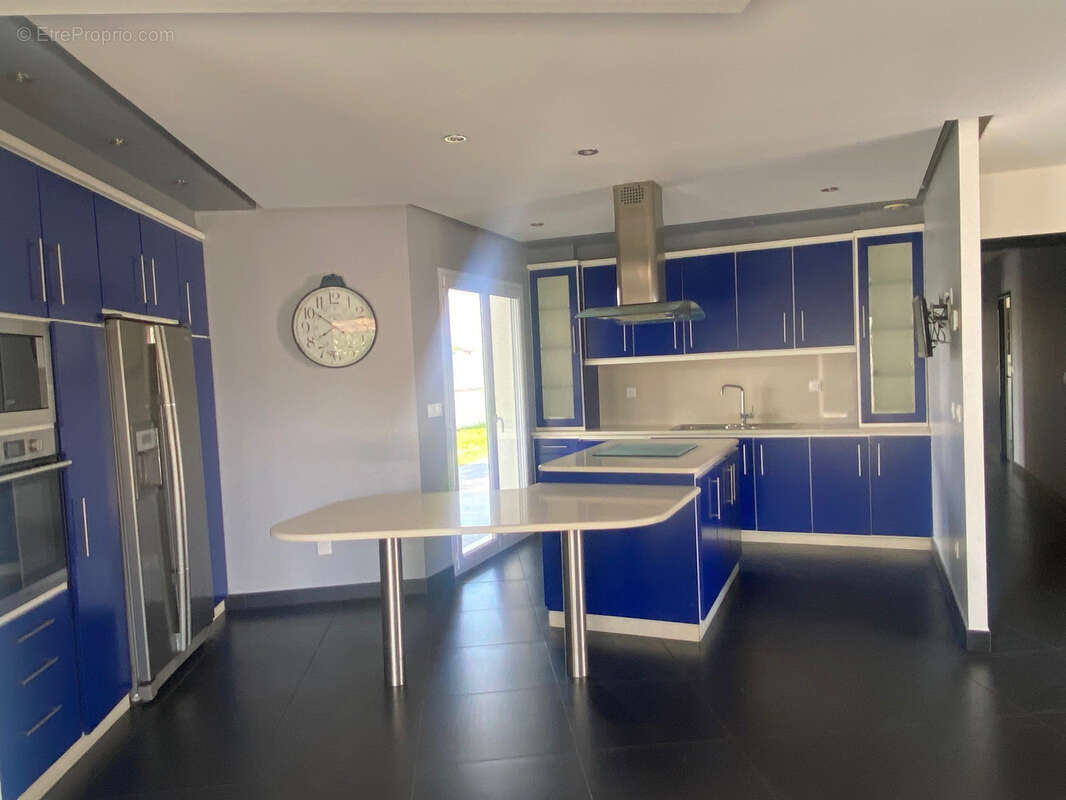 Maison à AMBARES-ET-LAGRAVE