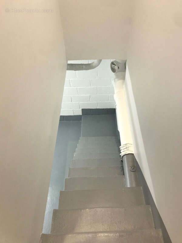 Local commercial 45 M2 - photo 9