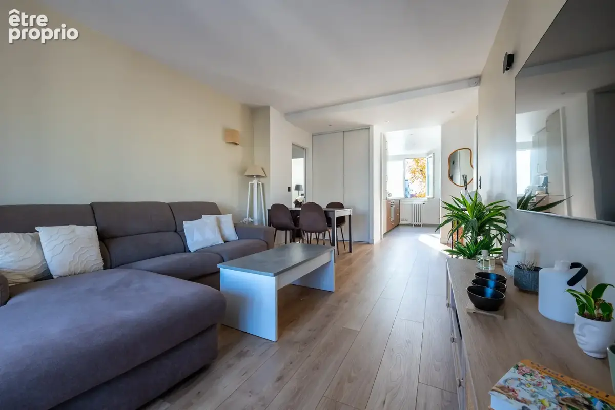 Appartement à SAINT-MAUR-DES-FOSSES